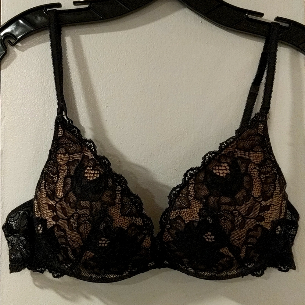 Very sexy victoria's secret bra